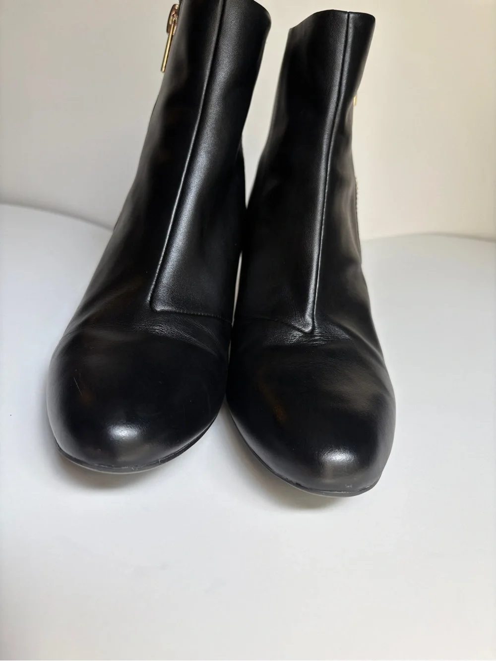 N/A sleek dkny